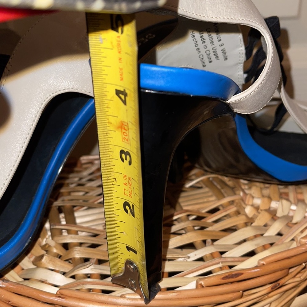Design Lab Heels - Picture 3 of 3